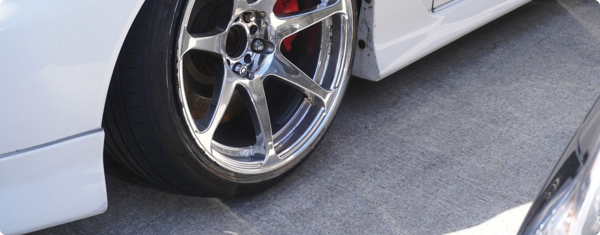 車検に通る車高の最低地上高の基準は？測り方、車検時のポイントを解説