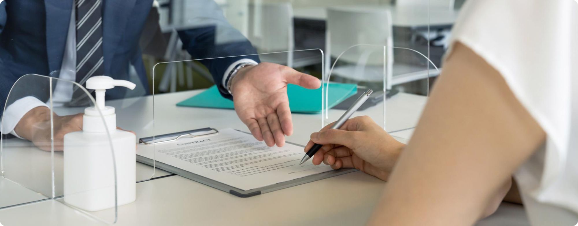 1.自動車検査証（車検証）の再発行はどこでできる？