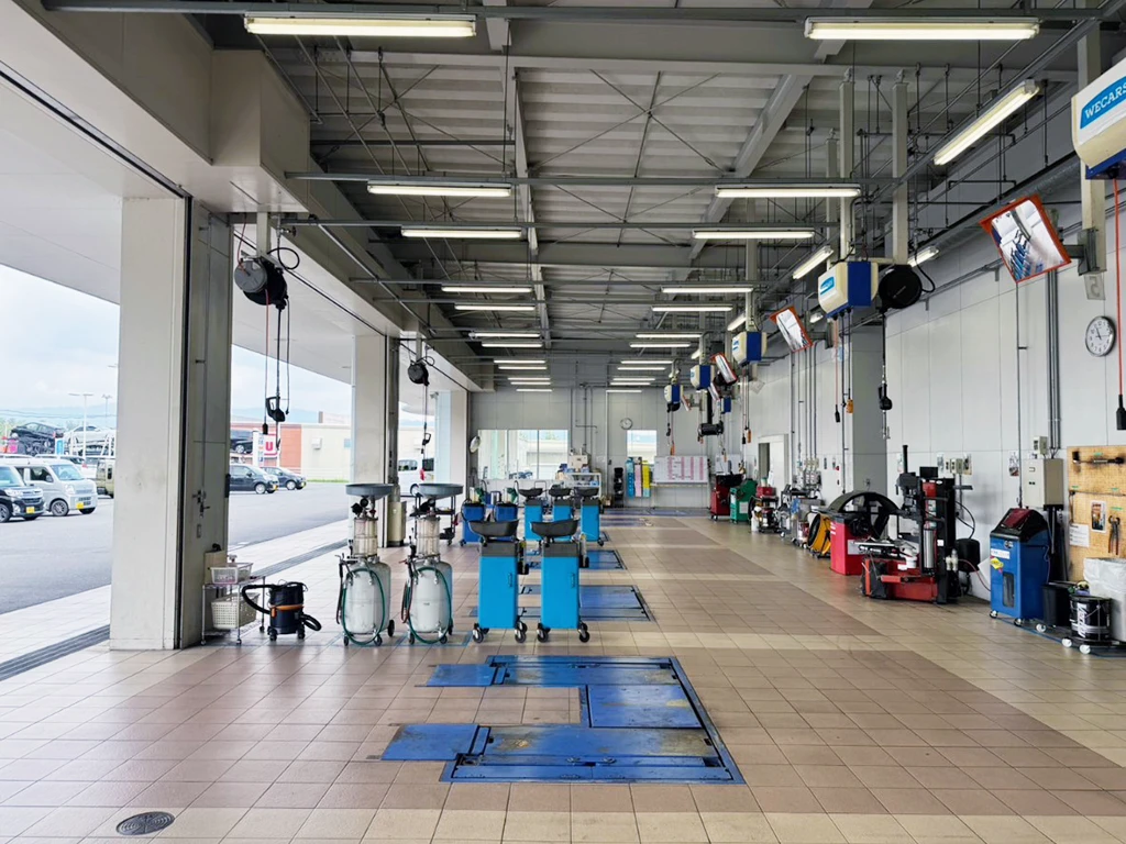 【中古】 クルマで行く伊勢志摩 伊勢・志摩・桑名・御在所・松阪・伊賀上野・紀伊長島/ＪＡＦメディアワークス イオンタウン伊賀上野店｜WECARS（ウィーカーズ）