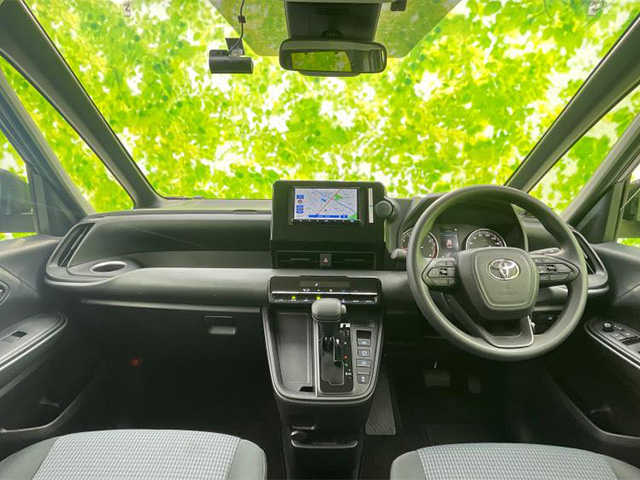 新型ノア・ヴォクシー写真