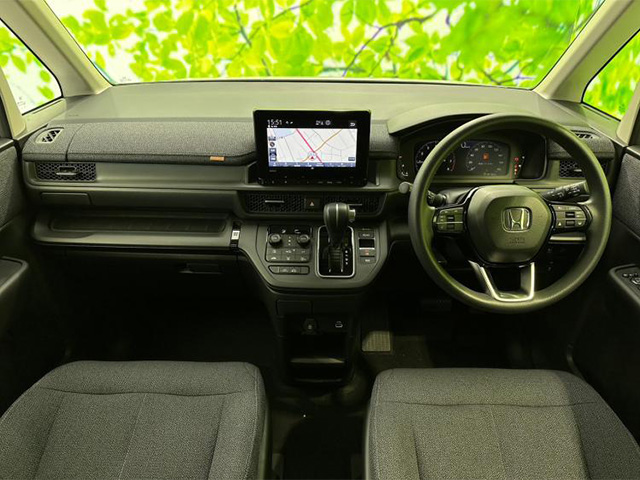 新型ステップワゴン写真